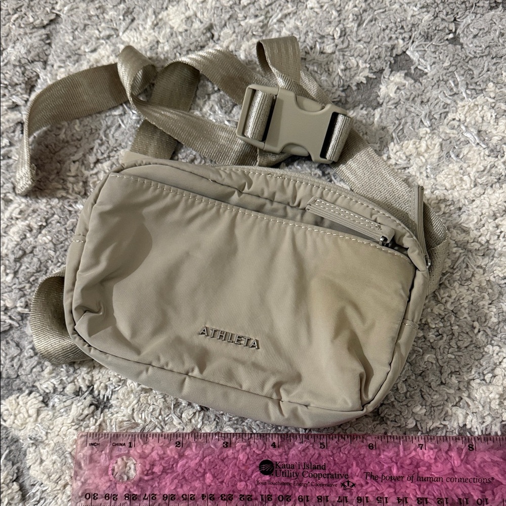 Athleta pouch